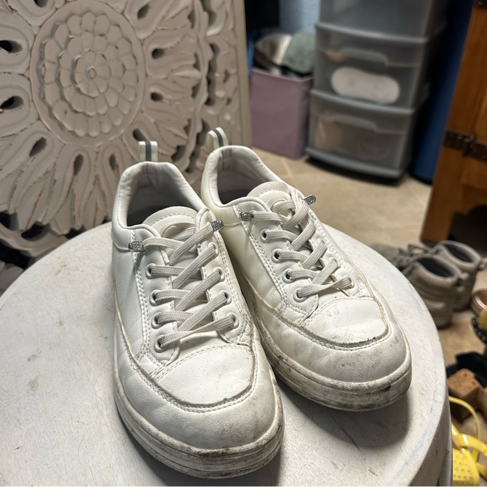 Non-slip restaurant grade tennis shoes.